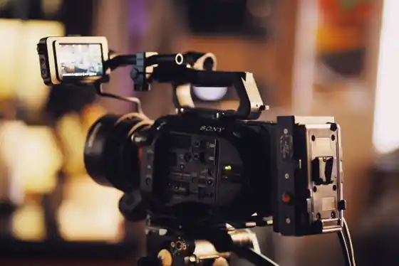 What cameras Bali studios actually bring to your session
