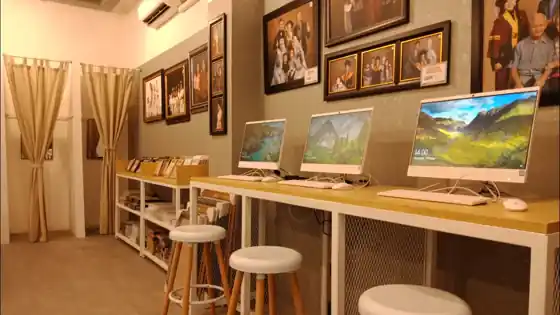 Papyrus Photo Studio MERR — studio interior