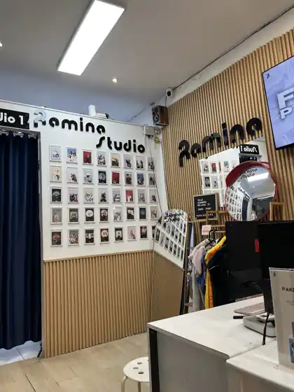 Remine Self Photo Studio Burangrang Bandung — studio interior
