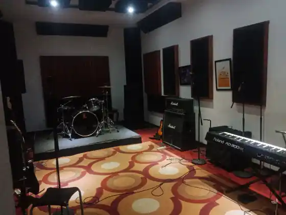 studio 12 — studio interior